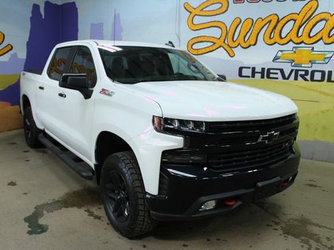 Used 2020 Chevrolet Silverado 1500 LT Trail Boss AWD/4WD image 2