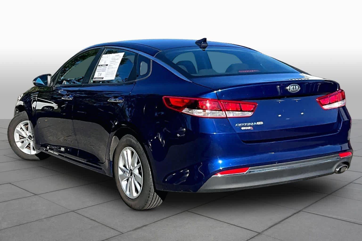 Used 2017 Kia Optima LX w/ Driver Convenience Package FWD image 12
