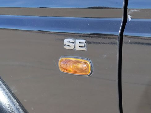 Used 2004 Land Rover Discovery SE image 6