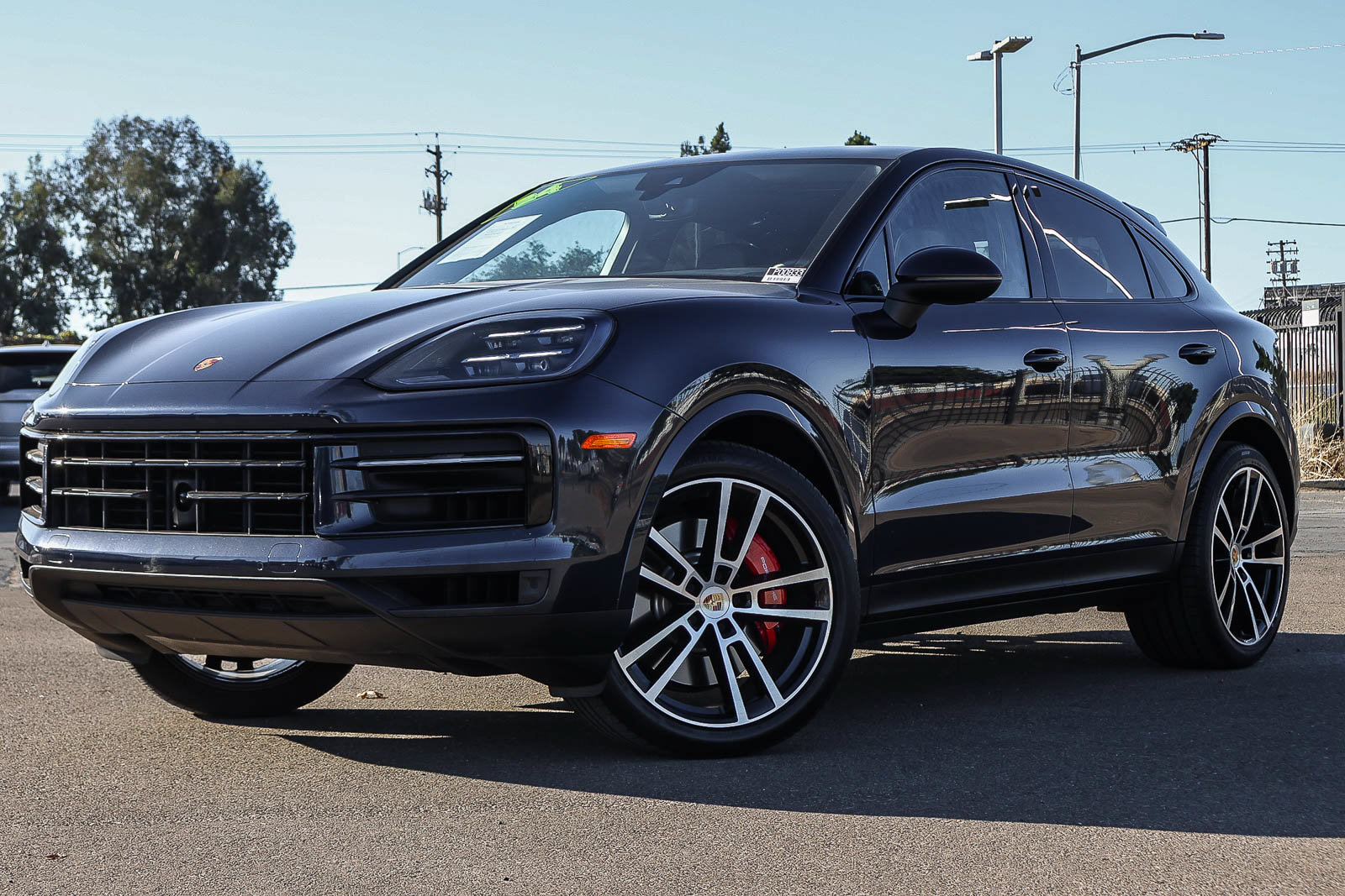 Used 2024 Porsche Cayenne S AWD/4WD image 1