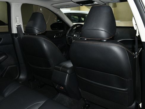 Used 2020 Nissan Altima 2.5 SR w/ Premium Package FWD image 16