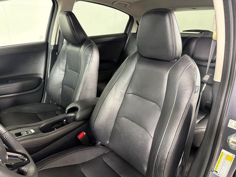 Used 2021 Honda HR-V EX-L image 12