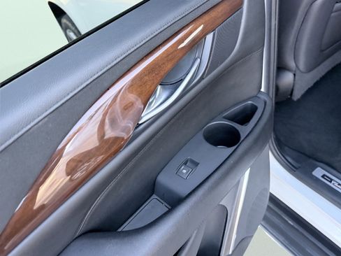 Used 2018 Cadillac Escalade Premium Luxury image 34