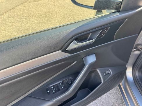 Used 2019 Volkswagen Jetta S image 12