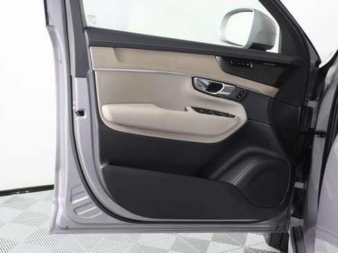 Certified 2026 Volvo XC90 B6 Plus w/ Protection Package Premier AWD/4WD image 17
