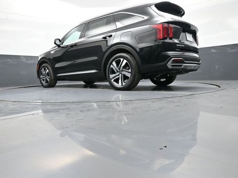 Certified 2023 Kia Sorento EX image 34