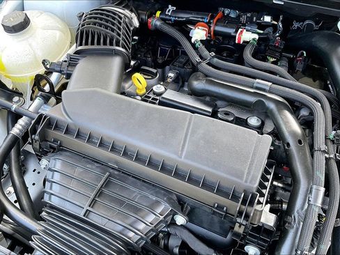Used 2025 Lincoln Corsair FWD image 33