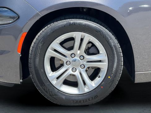 Used 2019 Dodge Charger SXT RWD image 24