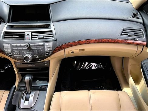 Used 2010 Honda Crosstour EX-L image 24
