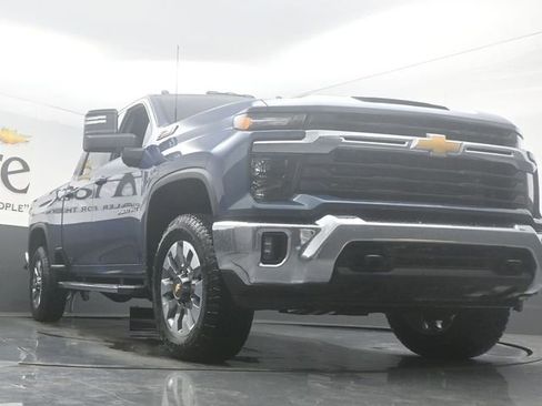 New 2026 Chevrolet Silverado 2500 LT AWD/4WD image 3