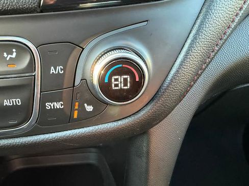 Used 2022 Chevrolet Equinox RS w/ RS Leather Package image 24