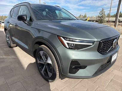New 2026 Volvo XC40 B5 Plus w/ Protection Package Premier