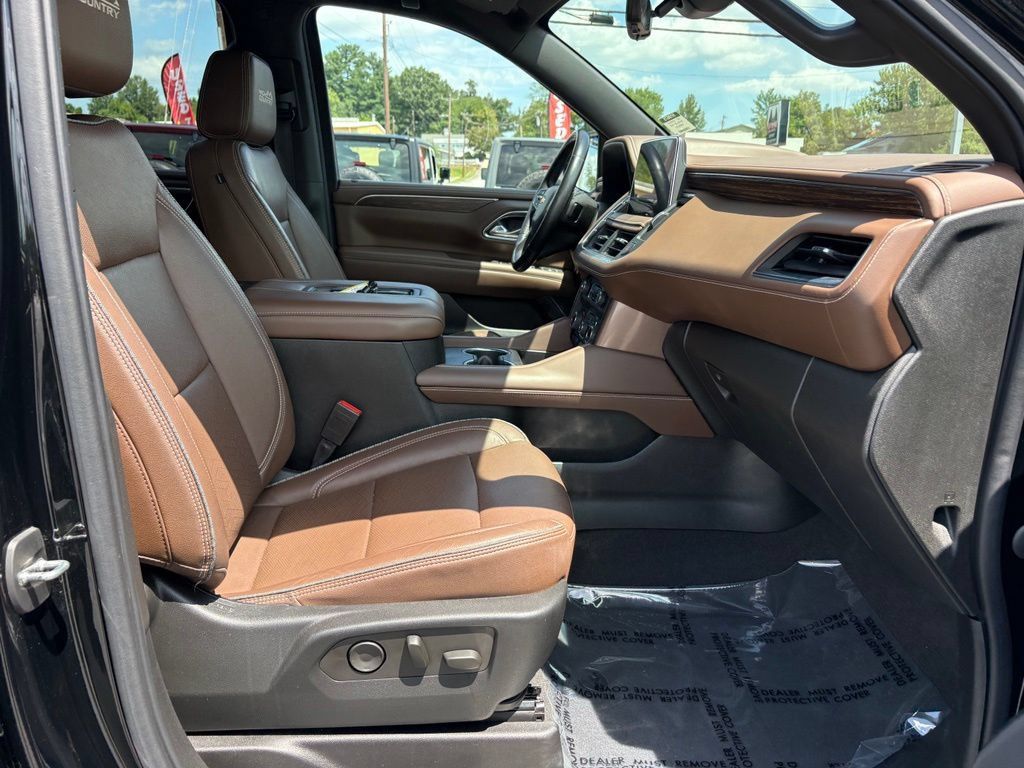 Used 2021 Chevrolet Tahoe High Country AWD/4WD image 17