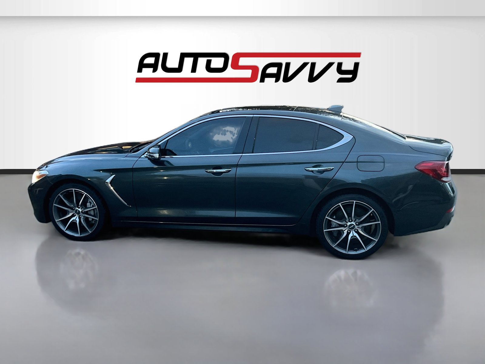 Used 2019 Genesis G70 3.3T Design RWD image 4