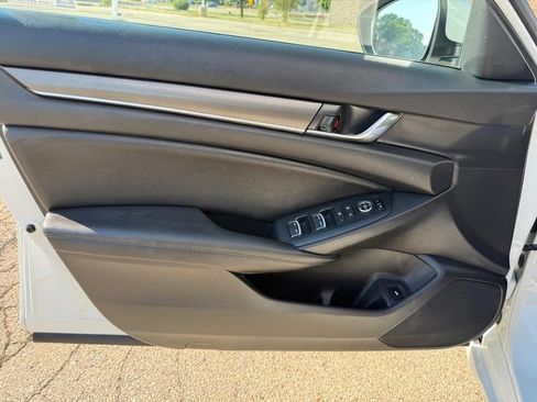 Used 2019 Honda Accord LX image 19