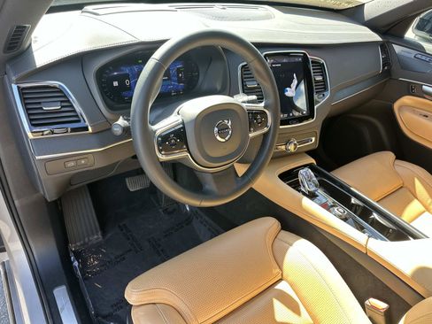 Certified 2023 Volvo XC90 T8 Ultimate image 9