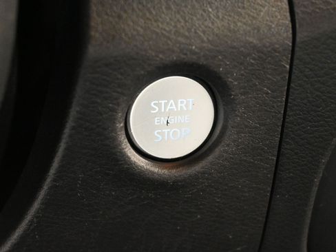 Used 2022 Nissan Frontier SV w/ Technology Package RWD image 20