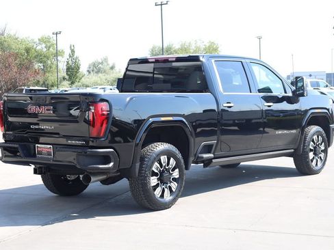 New 2026 GMC Sierra 3500 Denali w/ Denali Reserve Package AWD/4WD image 6
