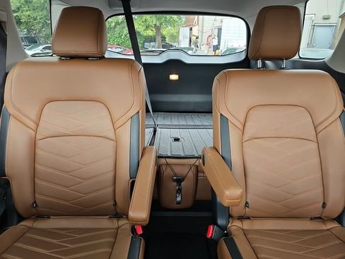 Used 2025 Nissan Pathfinder Platinum FWD image 26