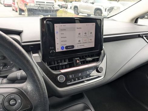 Used 2023 Toyota Corolla LE image 17