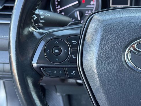 Used 2023 Toyota Camry SE image 10