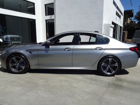 Used 2022 BMW M5 w/ Executive Package AWD/4WD image 3