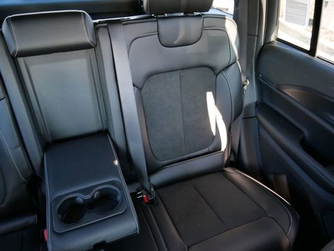 New 2025 Jeep Grand Cherokee Laredo image 24