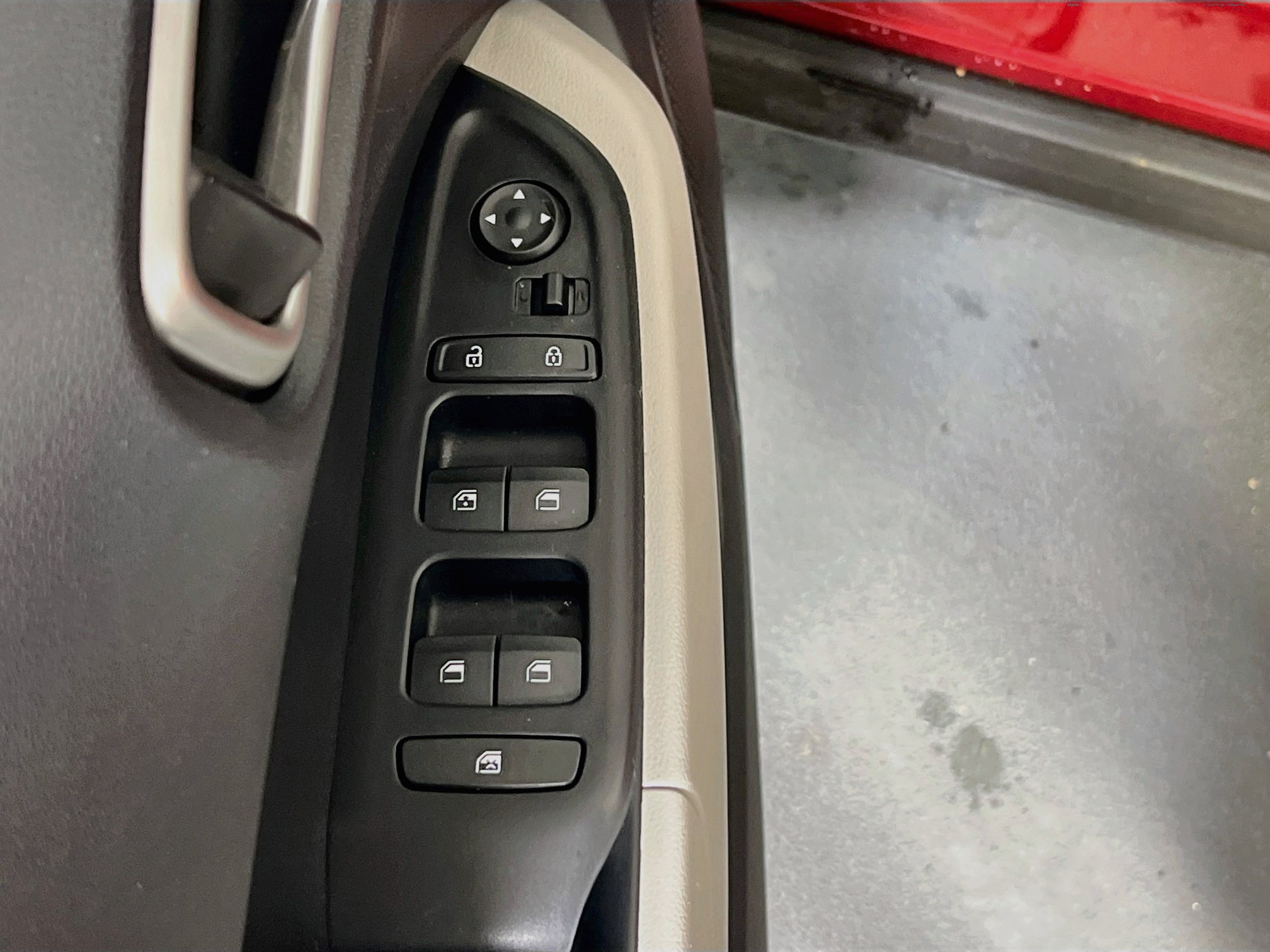 Used 2024 Hyundai Venue SEL FWD image 17