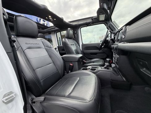 Used 2021 Jeep Wrangler Unlimited Sahara w/ Cold Weather Group image 29
