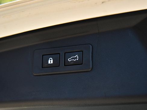 Used 2023 Subaru Outback Premium AWD/4WD image 39