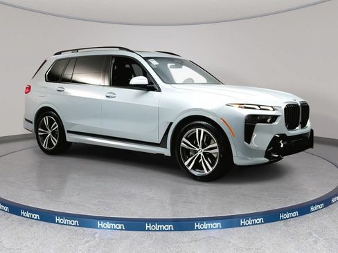 Used 2026 BMW X7 xDrive40i w/ M Sport Package AWD/4WD image 11