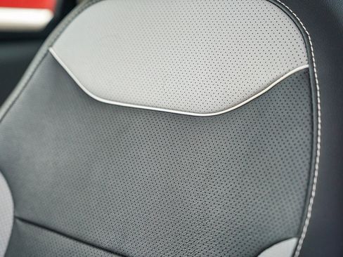 Used 2023 Volkswagen Taos SEL image 25