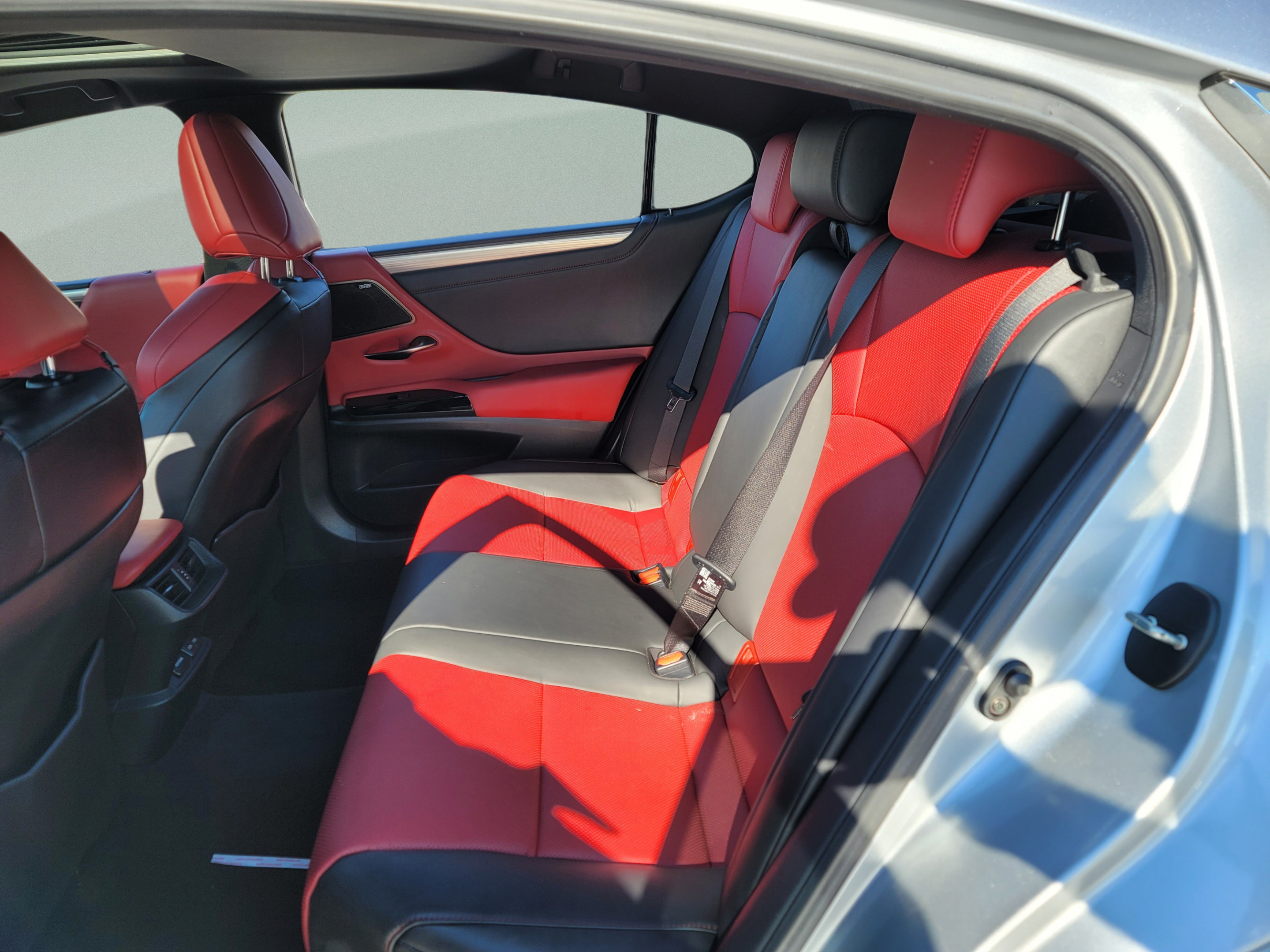 Used 2025 Lexus ES 350 F Sport w/ Accessory Package (Z2) FWD image 19