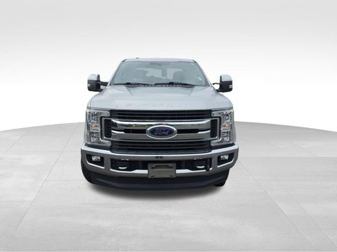 Used 2019 Ford F250 XLT w/ XLT Premium Package AWD/4WD image 8