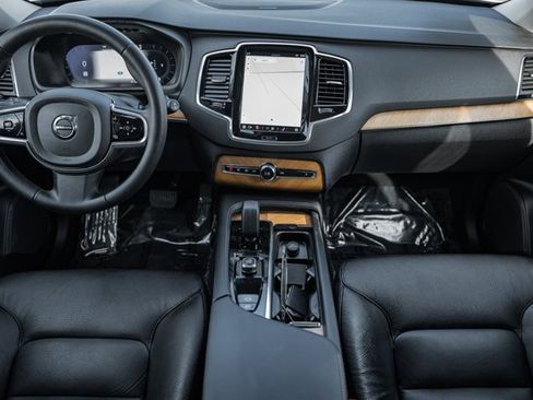 Used 2023 Volvo XC90 B6 Plus w/ Protection Package Premier image 20