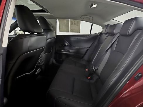 Used 2024 Lexus ES 350 w/ Premium Package image 11