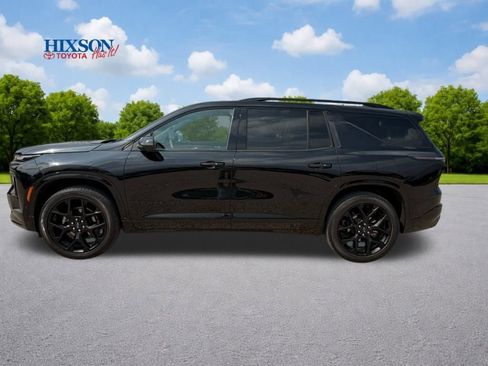 Used 2024 Chevrolet Traverse RS image 4