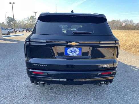New 2026 Chevrolet Traverse High Country w/ LPO, Floor Liner Package FWD image 4