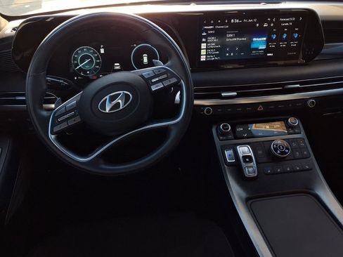 Used 2025 Hyundai Palisade Calligraphy AWD/4WD image 14
