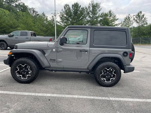 Used 2021 Jeep Wrangler Sport AWD/4WD image 2