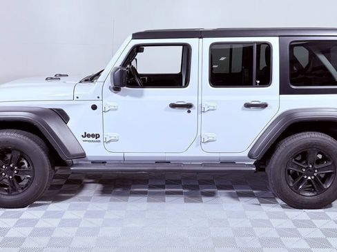 Used 2022 Jeep Wrangler Unlimited Sport AWD/4WD image 6