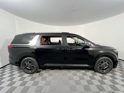 New 2026 Kia Carnival EX FWD image 2