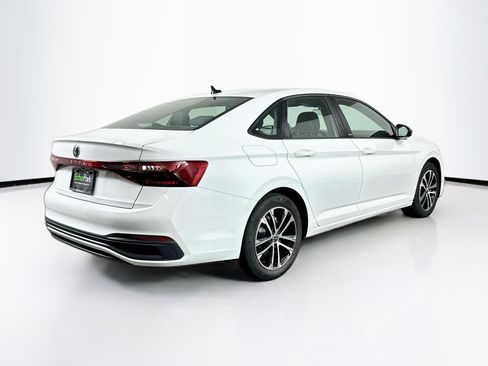 Used 2025 Volkswagen Jetta Sport FWD image 9