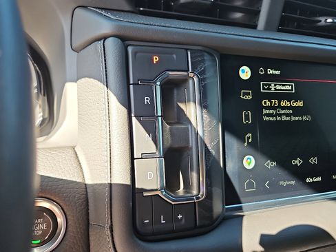 Used 2022 GMC Yukon Denali AWD/4WD image 17