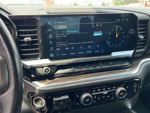 Used 2022 Chevrolet Silverado 1500 RST AWD/4WD image 11