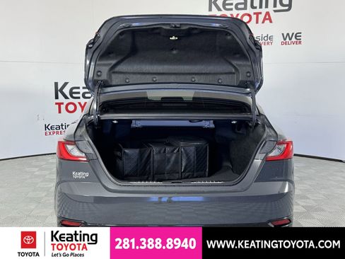 Used 2026 Toyota Camry XLE FWD image 11
