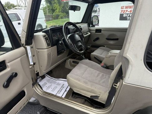 Used 2003 Jeep Wrangler X AWD/4WD image 10