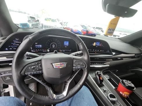 Used 2023 Cadillac Escalade ESV Sport image 5