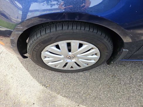 Used 2014 Volkswagen Jetta S FWD image 2