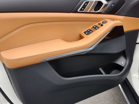 New 2026 BMW X5 xDrive50e AWD/4WD image 8